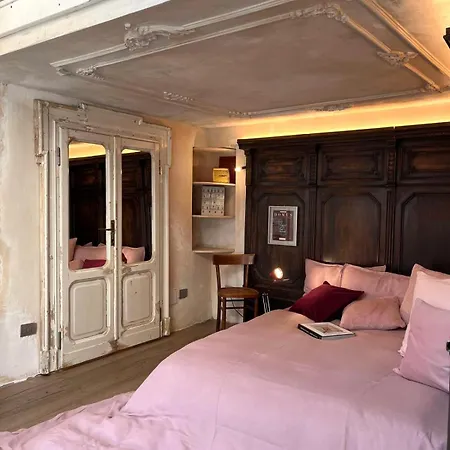 Charming And Design Attic Loft In Coolest Area Navigli Ticinese * Milan
