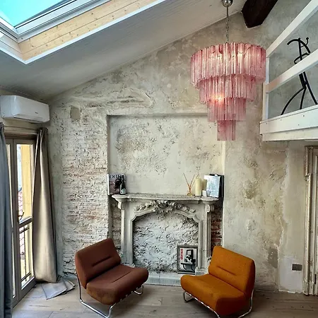 Charming And Design Attic Loft In Coolest Area Navigli Ticinese Milano